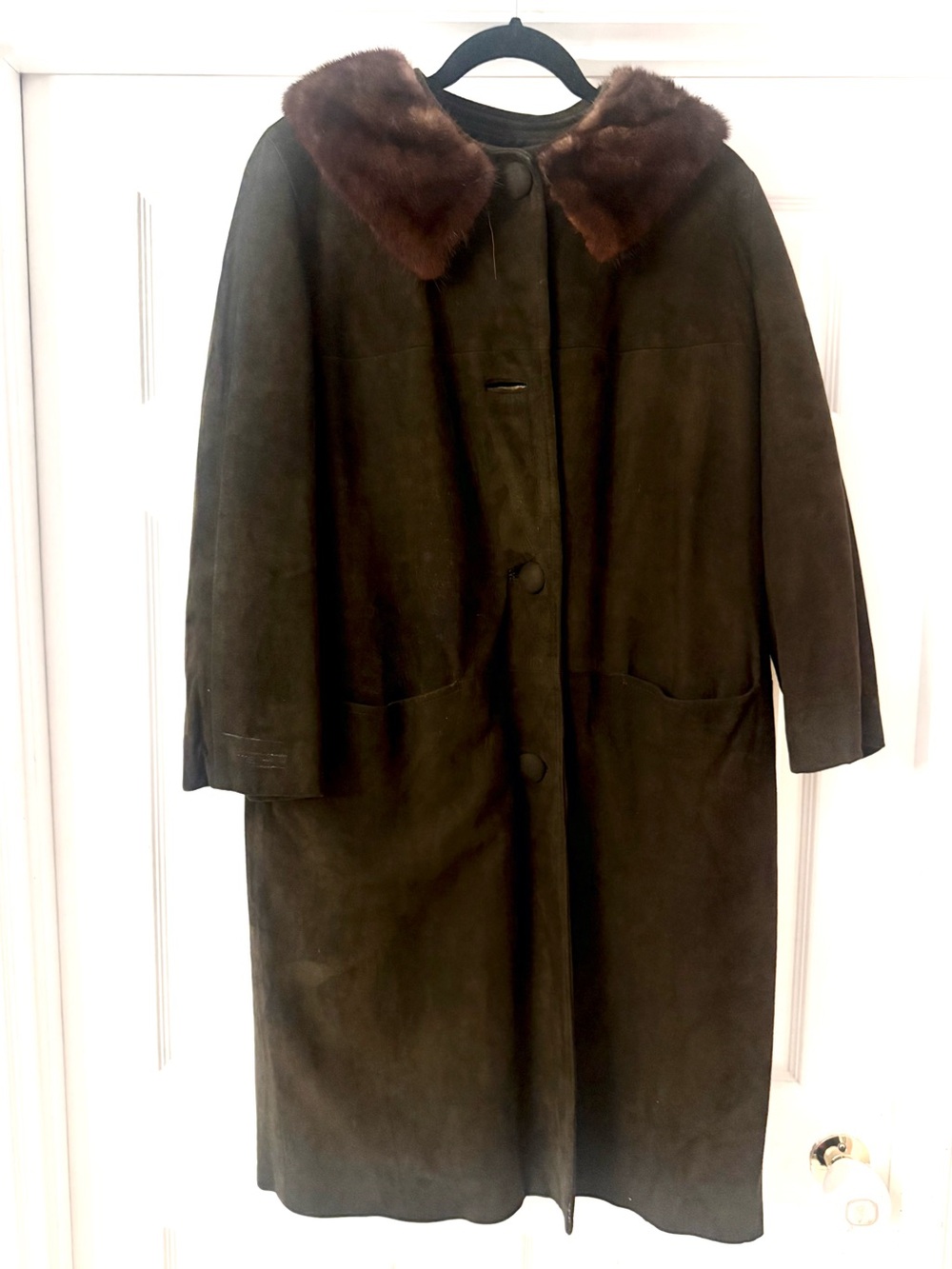 Long brown Suede coat with Fur Collar-fits large. Good condition with some wear.
